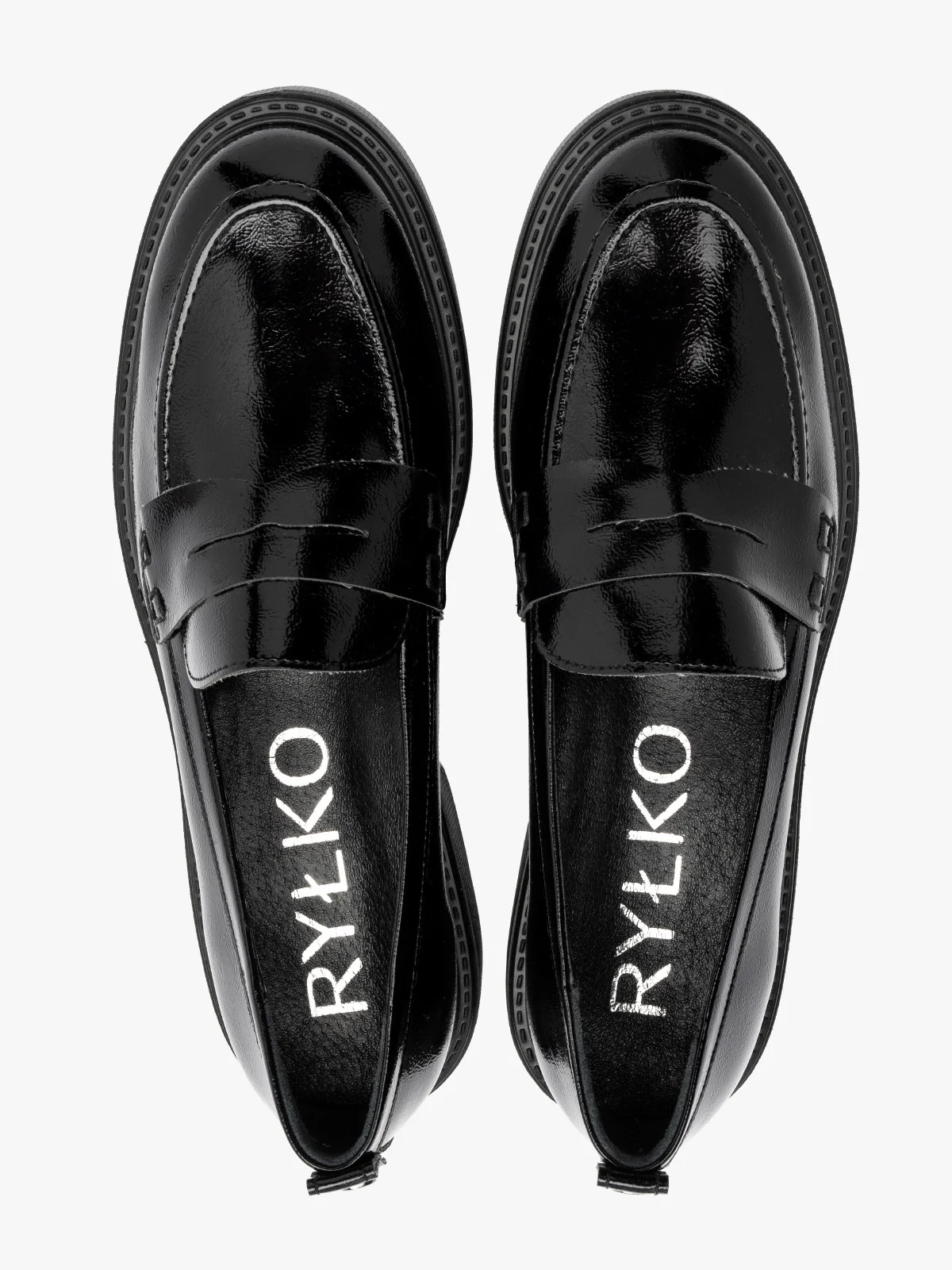 Lakierowane mokasyny na grubym spodzie