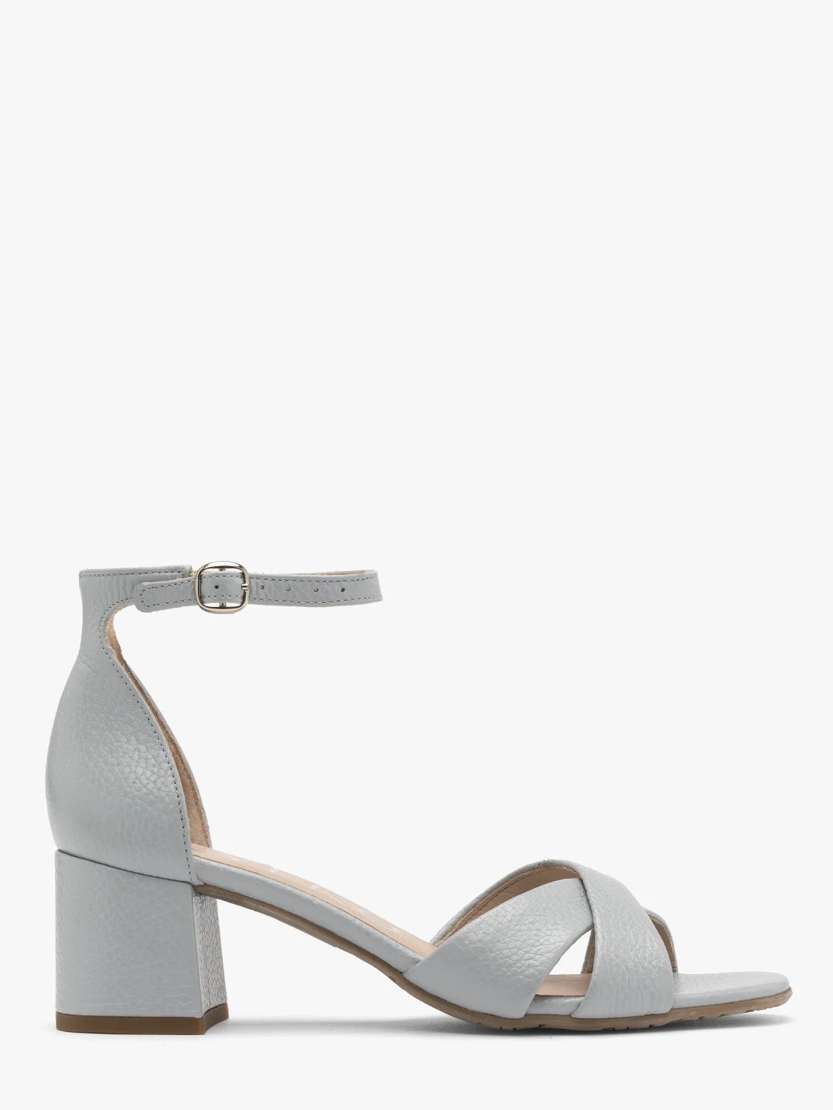 Błękitne sandały na obcasie