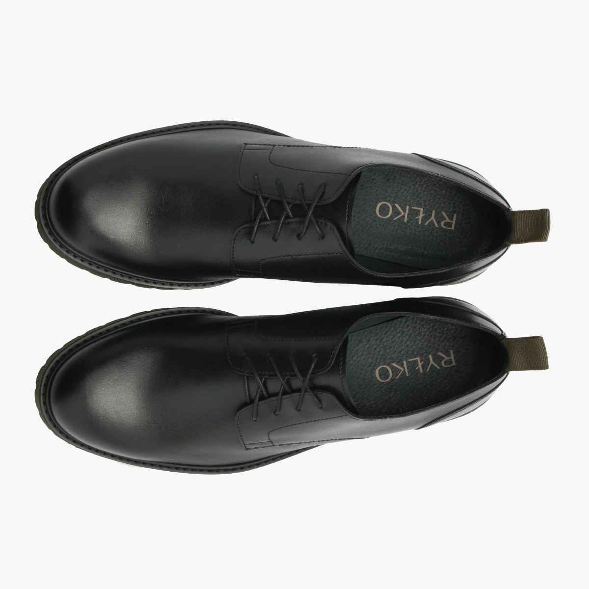 Czarne półbuty na lekkiej podeszwie