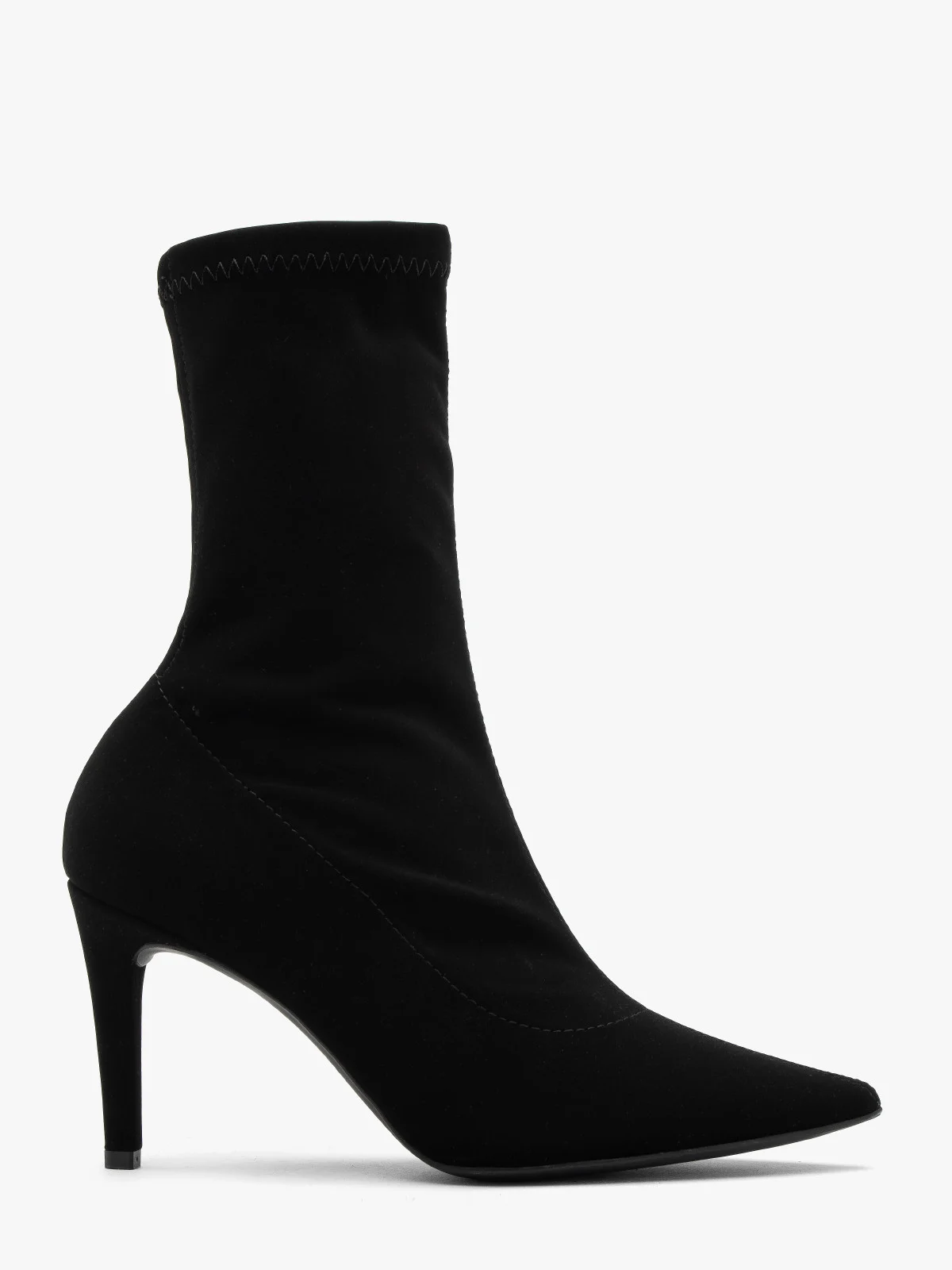 Czarne, elastyczne botki na szpilce