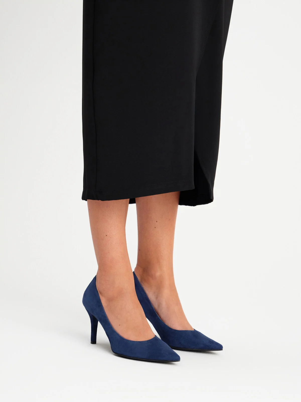 Granatowe czółenka na szpilce