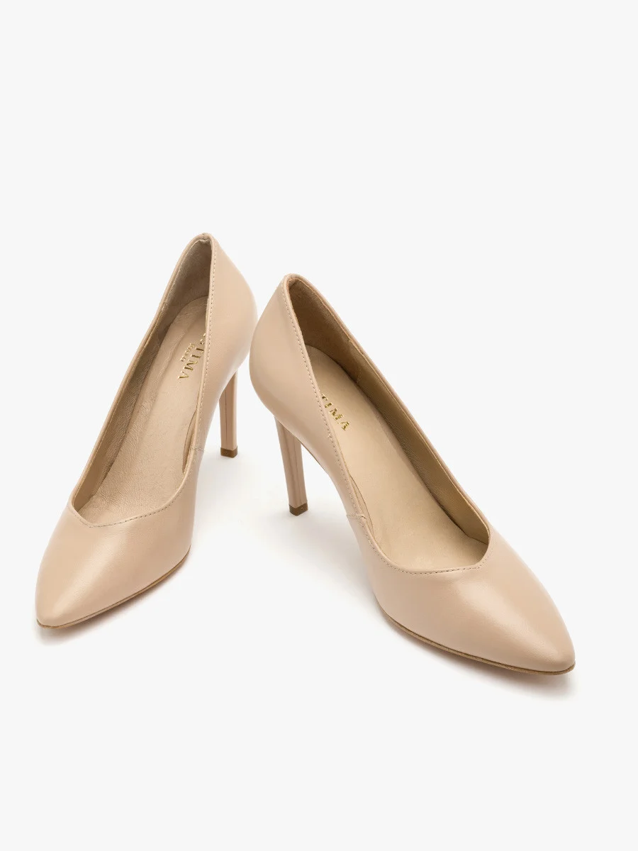 Beżowe czółenka z ozdobny dekoltem