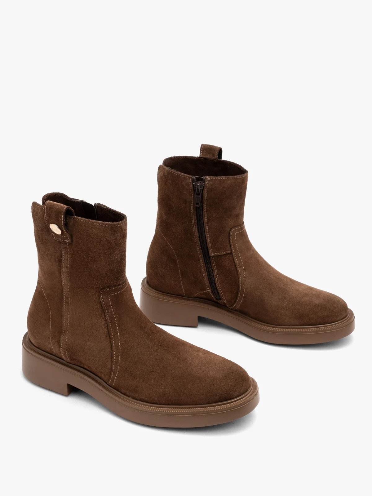 Brązowe, welurowe botki damskie na płaskie podeszwie