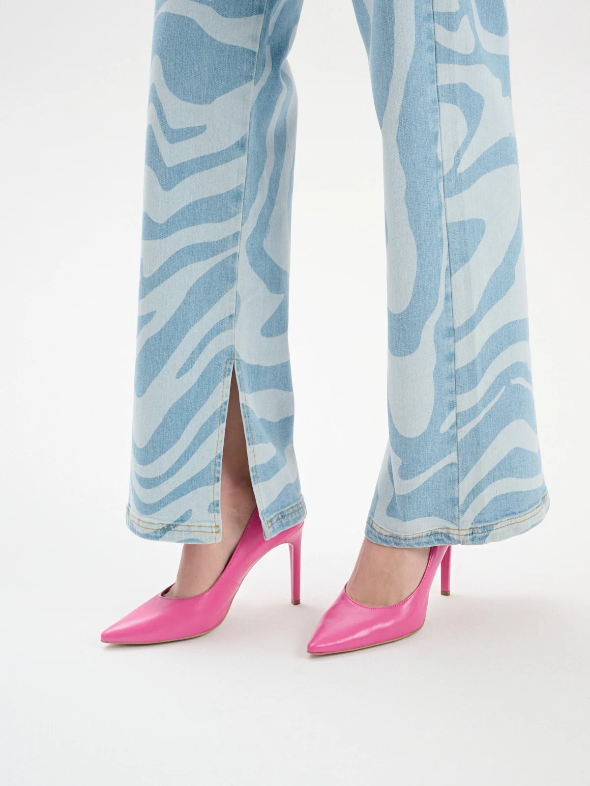 Czółenka na wysokim obcasie w kolorze fuksji