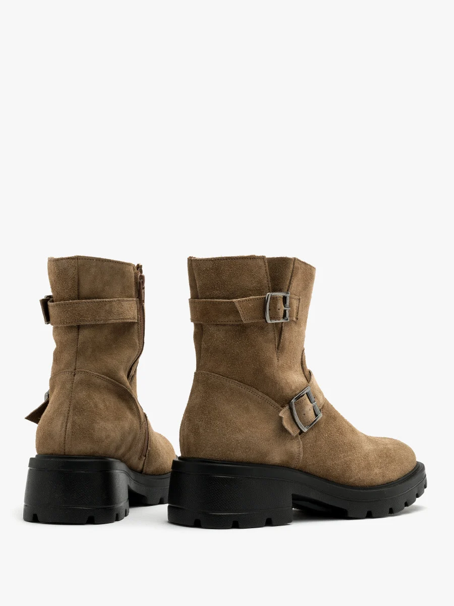 Piaskowe botki ze sprzączkami