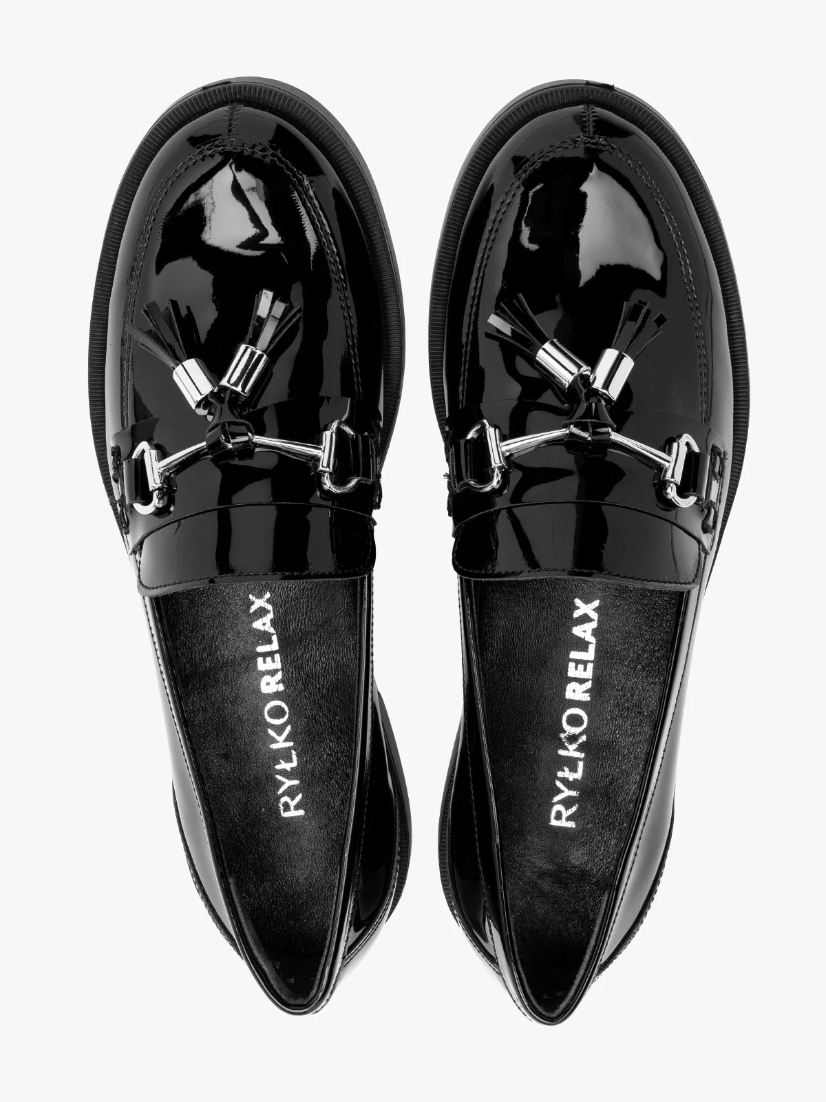 Lakierowane mokasyny damskie z chwostami