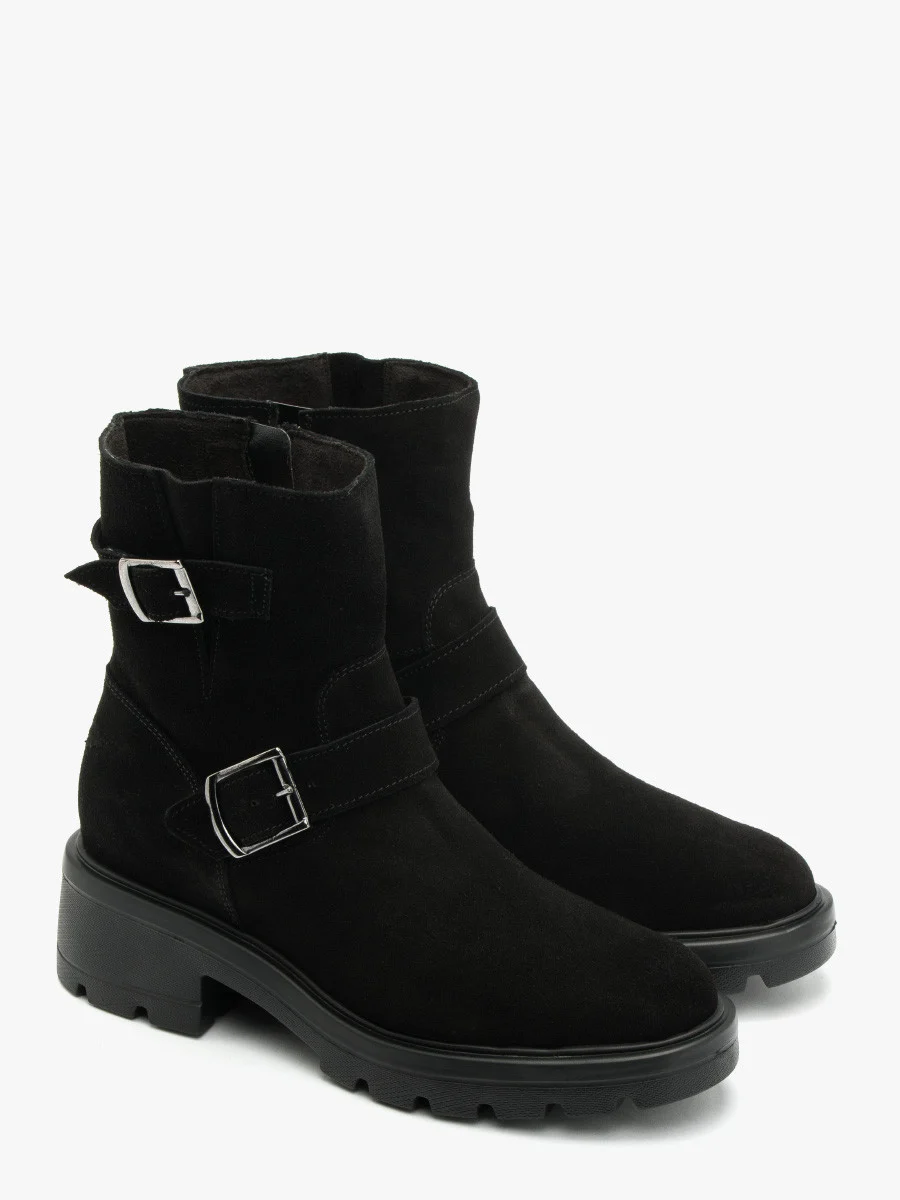 Czarne botki ze sprzączkami