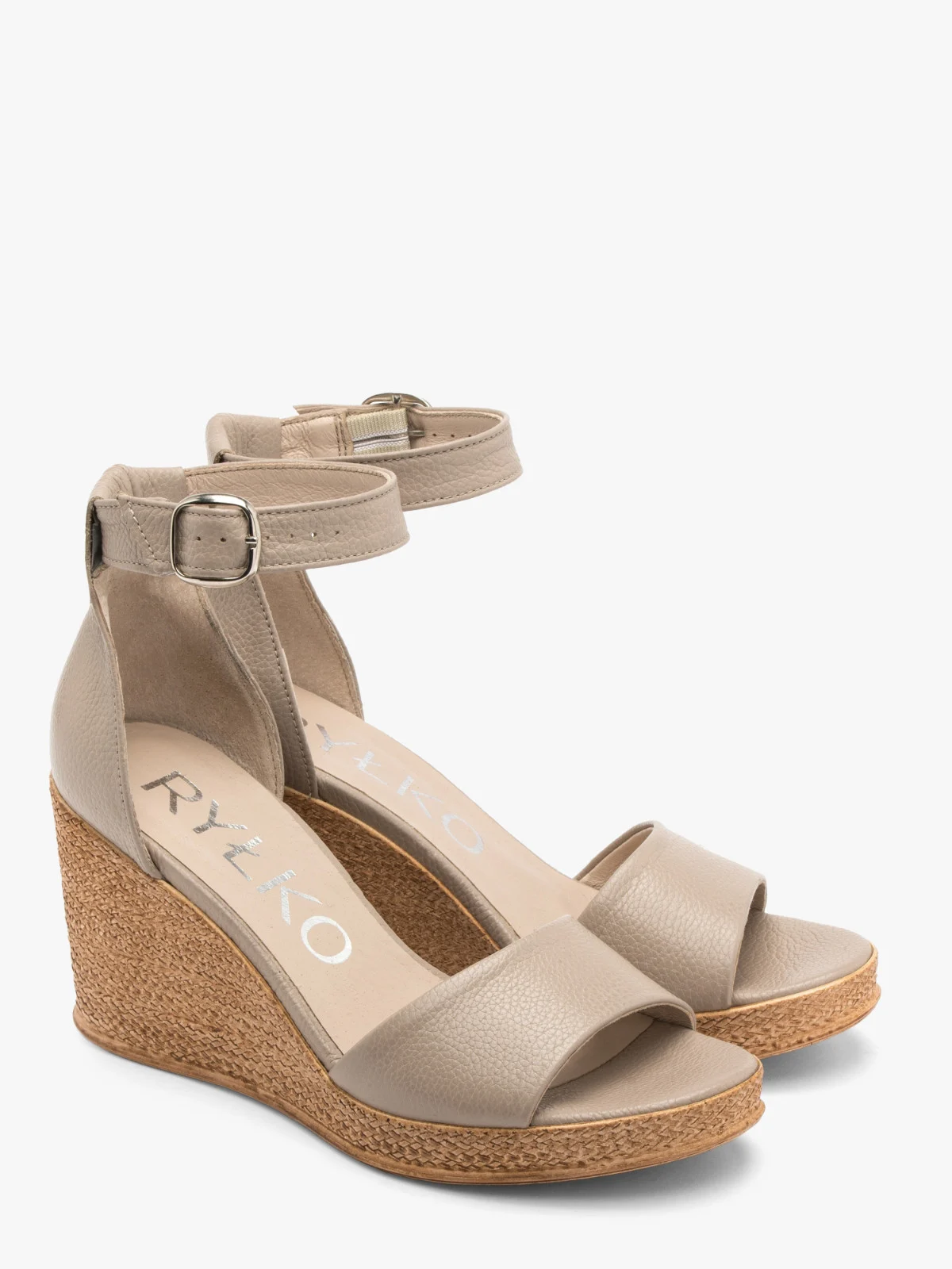 Beżowe sandały z paskiem wokół kostki