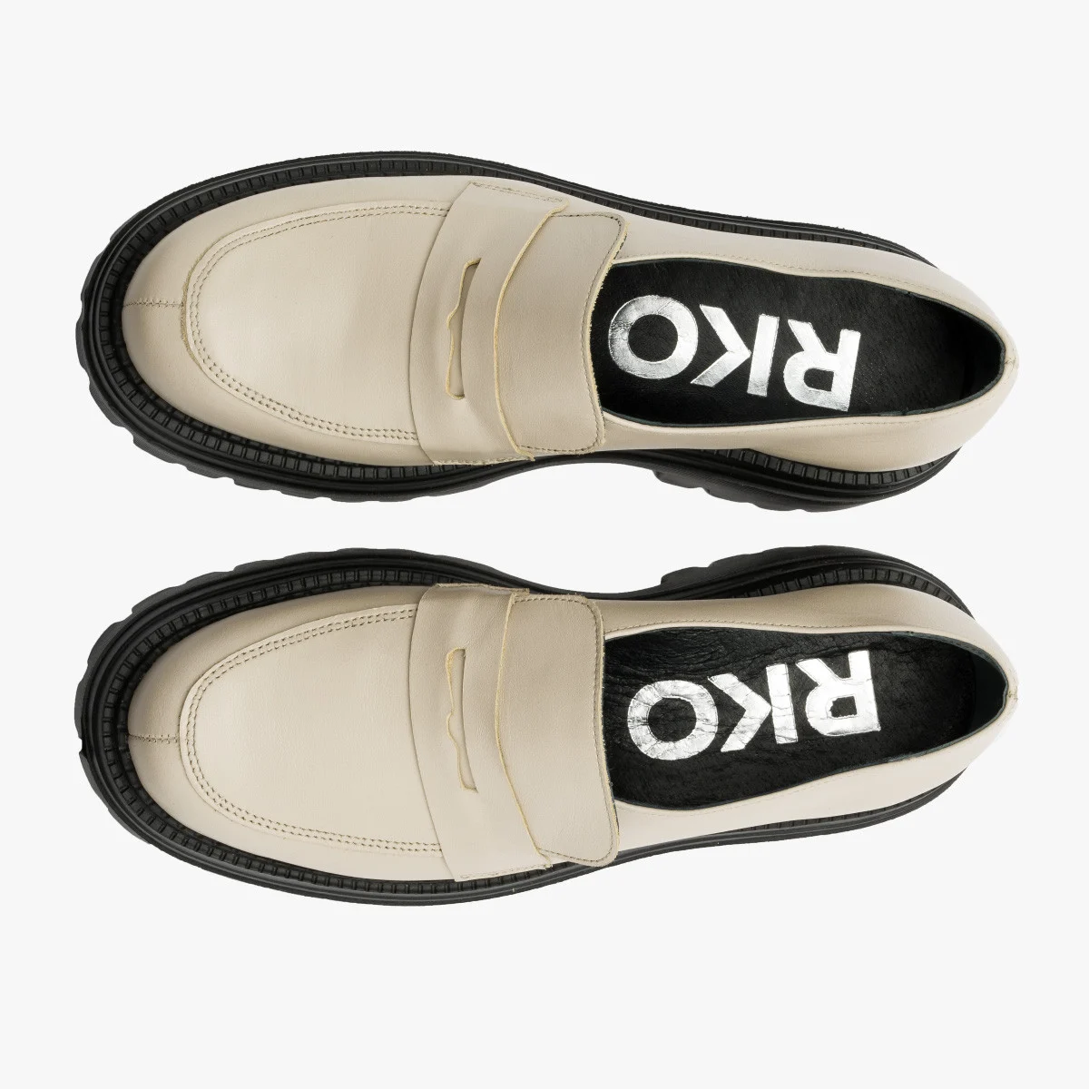 Kremowe mokasyny na grubej podeszwie