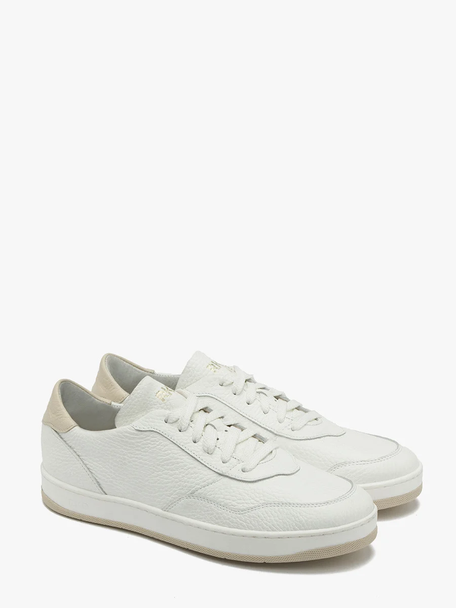 Białe półbuty sportowe z beżową wstawką na pięcie