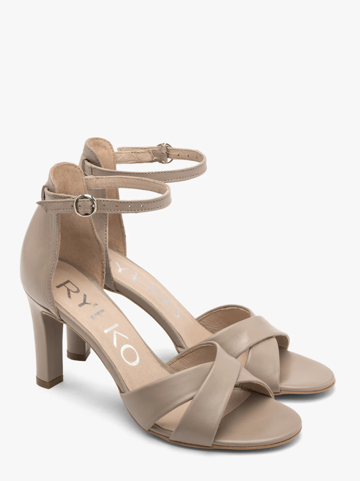 Beżowe sandały na szpilce