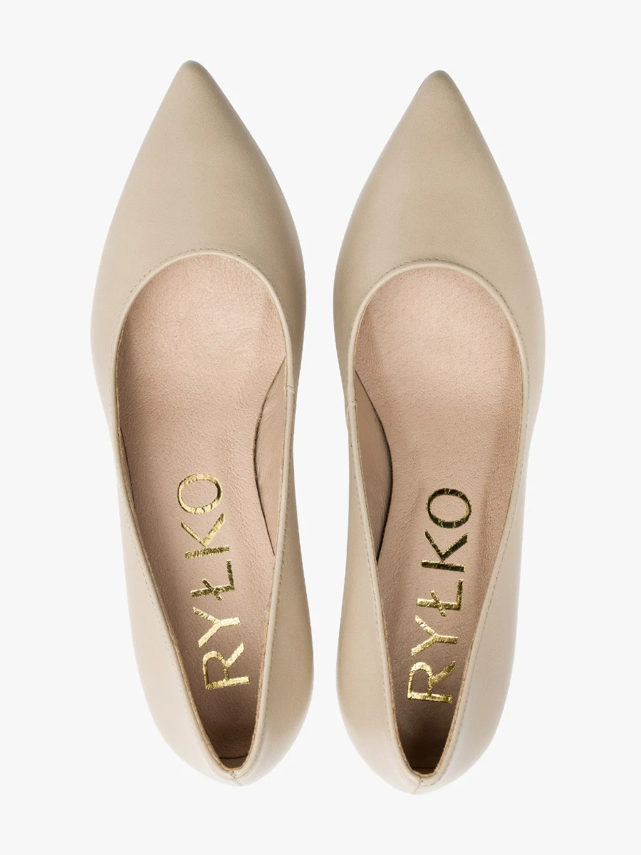 Beżowe czółenka na szpilce