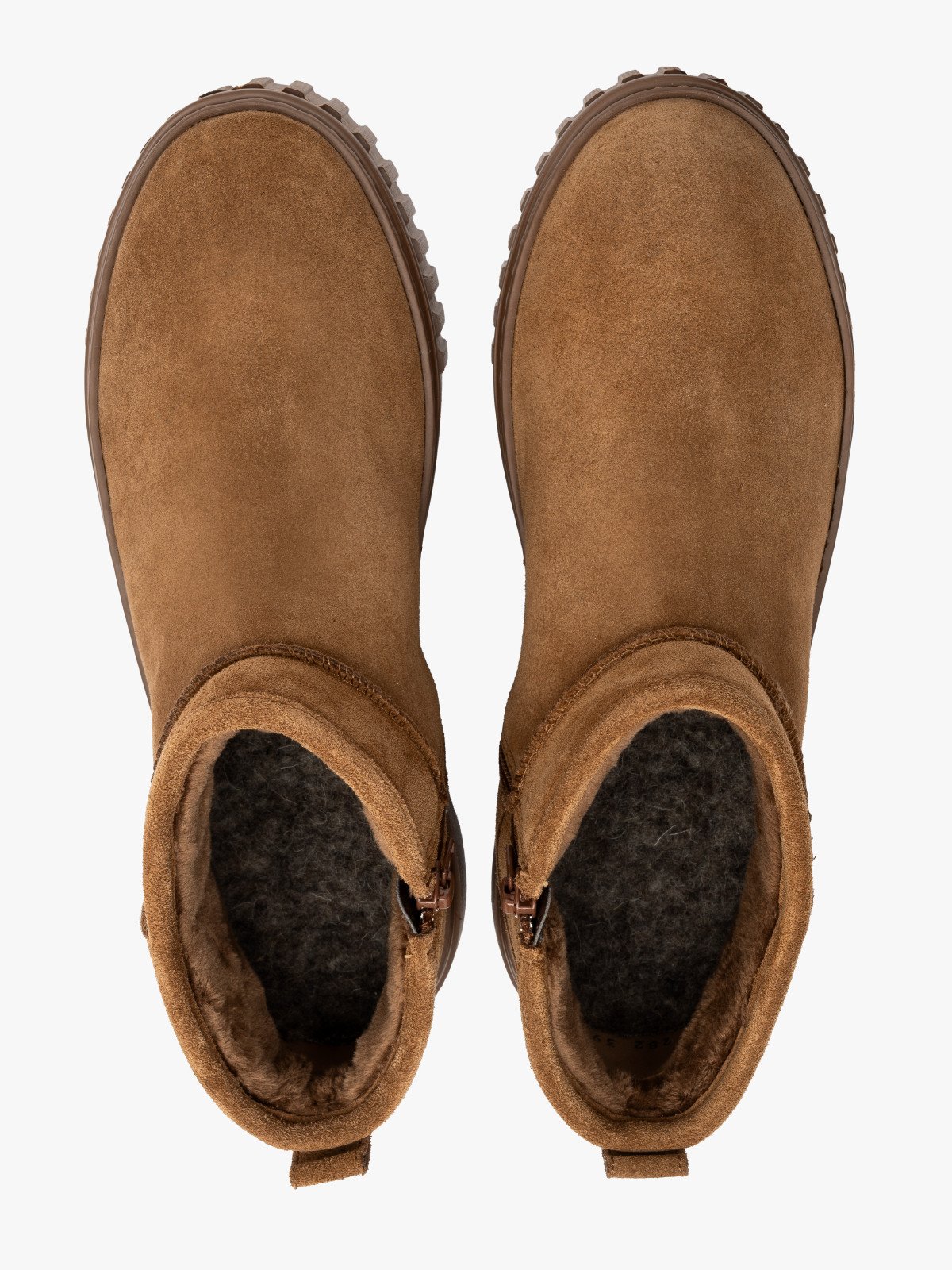 Rude, welurowe śniegowce na lekkim spodzie