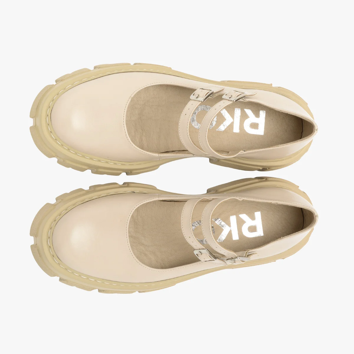 Beżowe czółenka z ozdobnym zapięciem