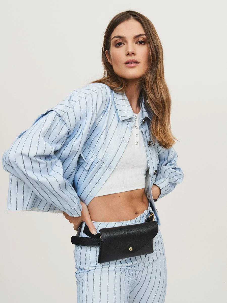 Torebka na złotym łańcuszku