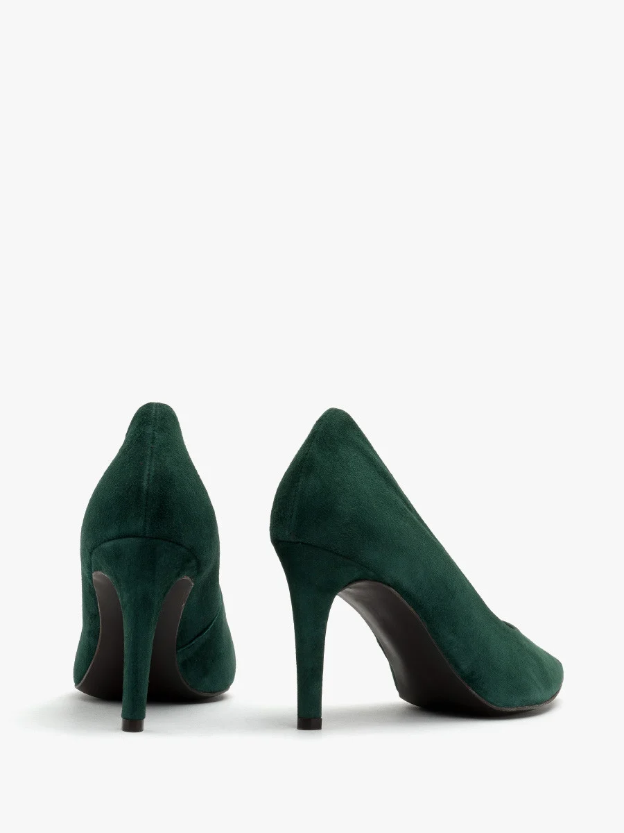 Czółenka w kolorze ciemnozielonym na szpilce