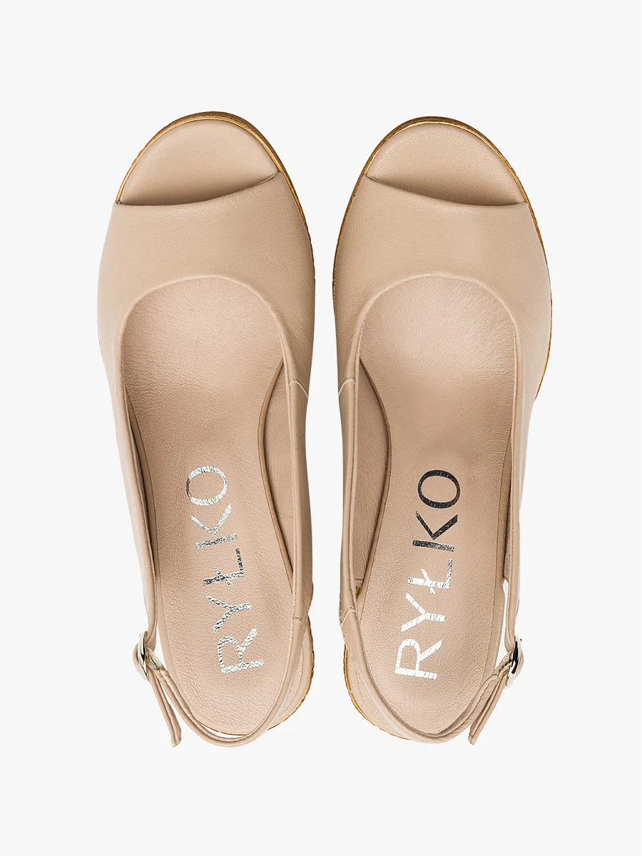 Beżowe sandały na wysokiej platformie