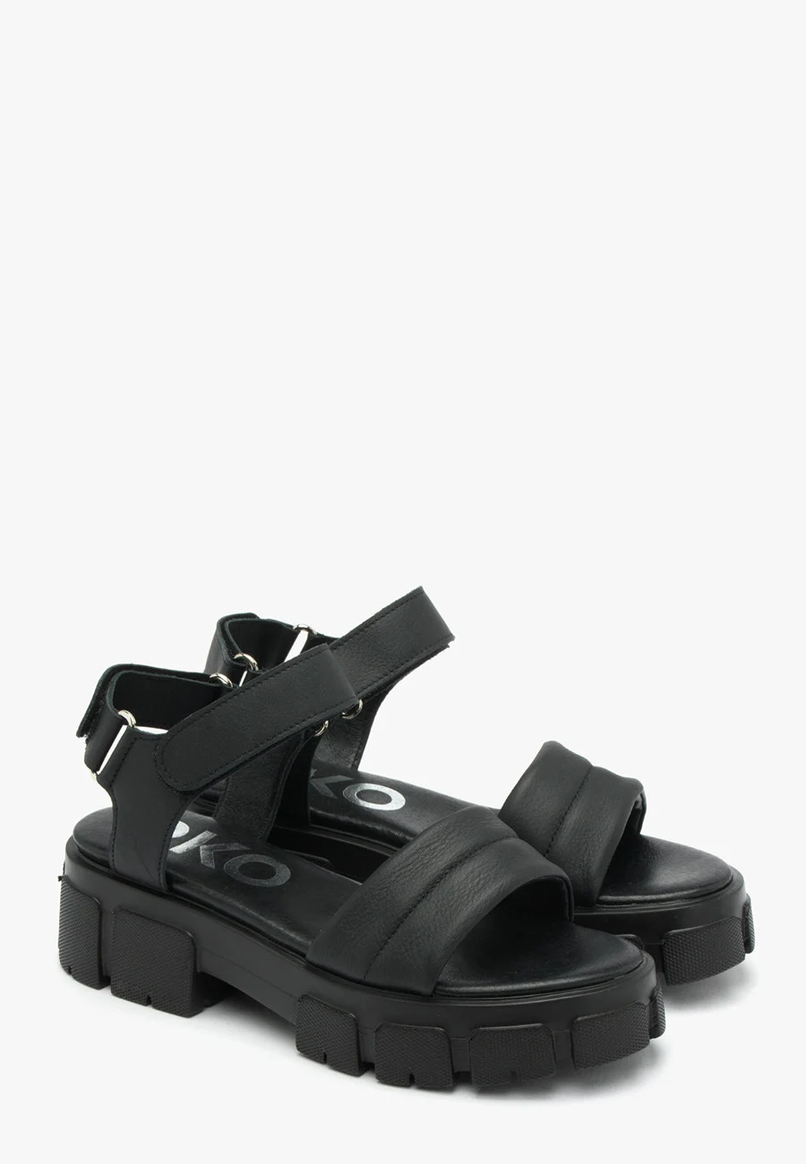 Czarne sandały na lekkiej podeszwie