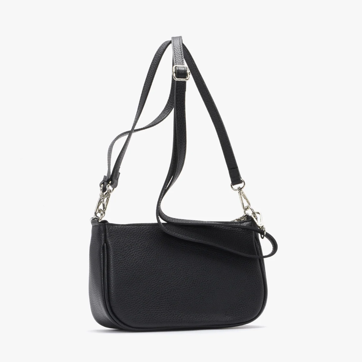 Torebka ze srebrnym łańcuchem