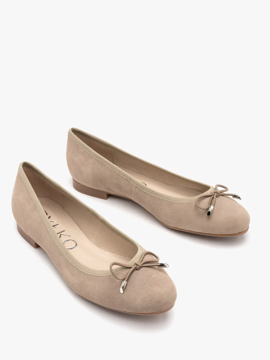 Beżowe baleriny z kokardką