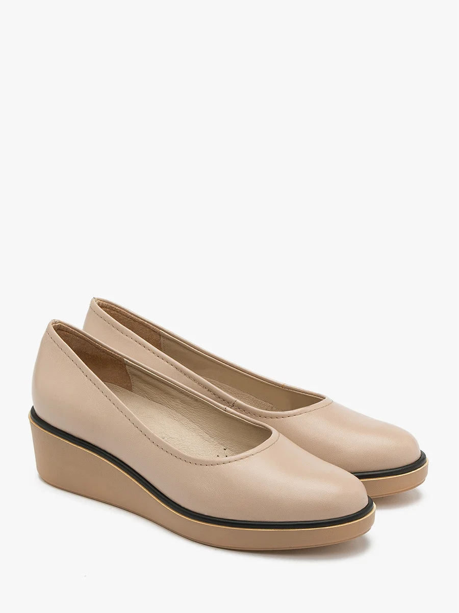 Beżowe czółenka na platformie