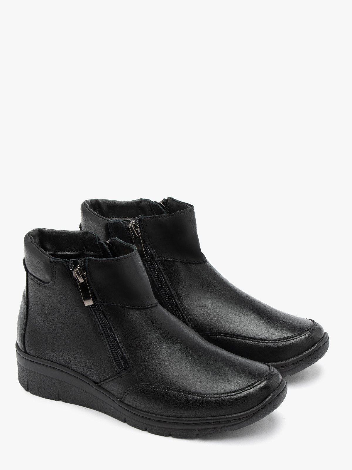 Czarne, ocieplane kożuchem naturalnym botki z zamkiem