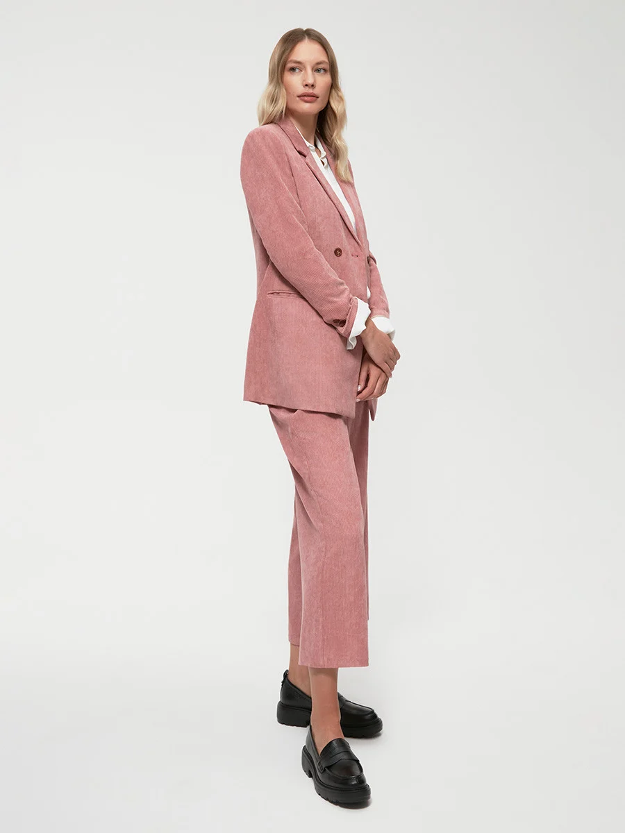 Czarne mokasyny z ozdobną cholewką