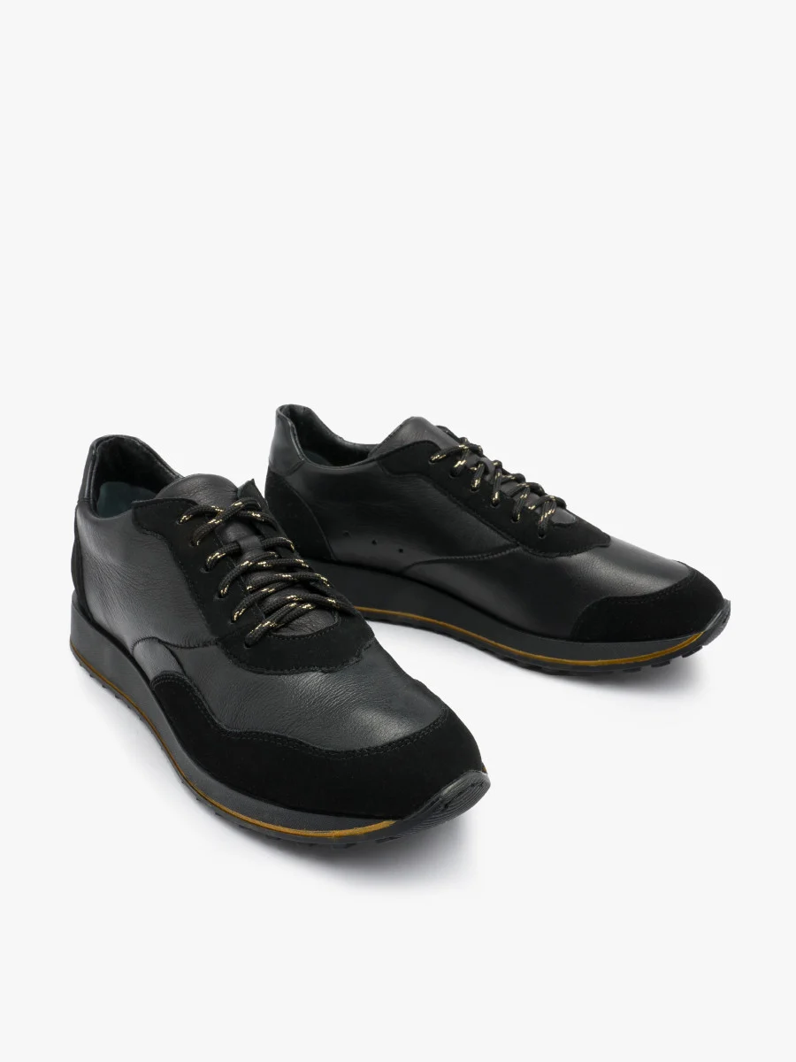 Czarne półbuty sportowe