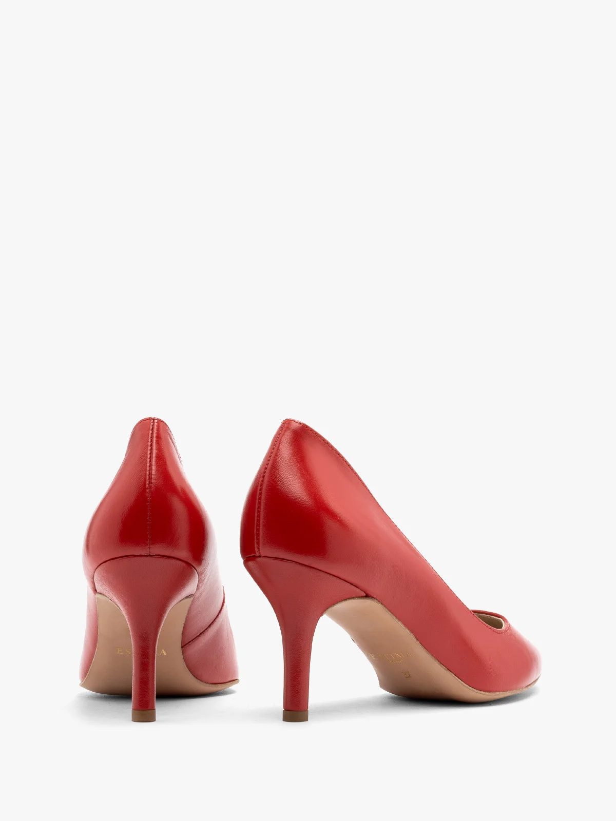 Czerwone czółenka na szpilce