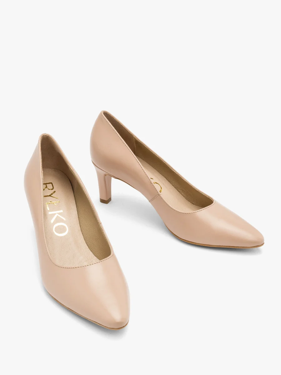 Beżowe czółenka na szpilce