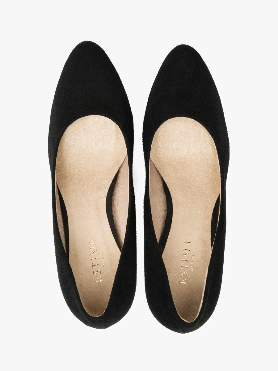 Czarne czółenka na szpilce