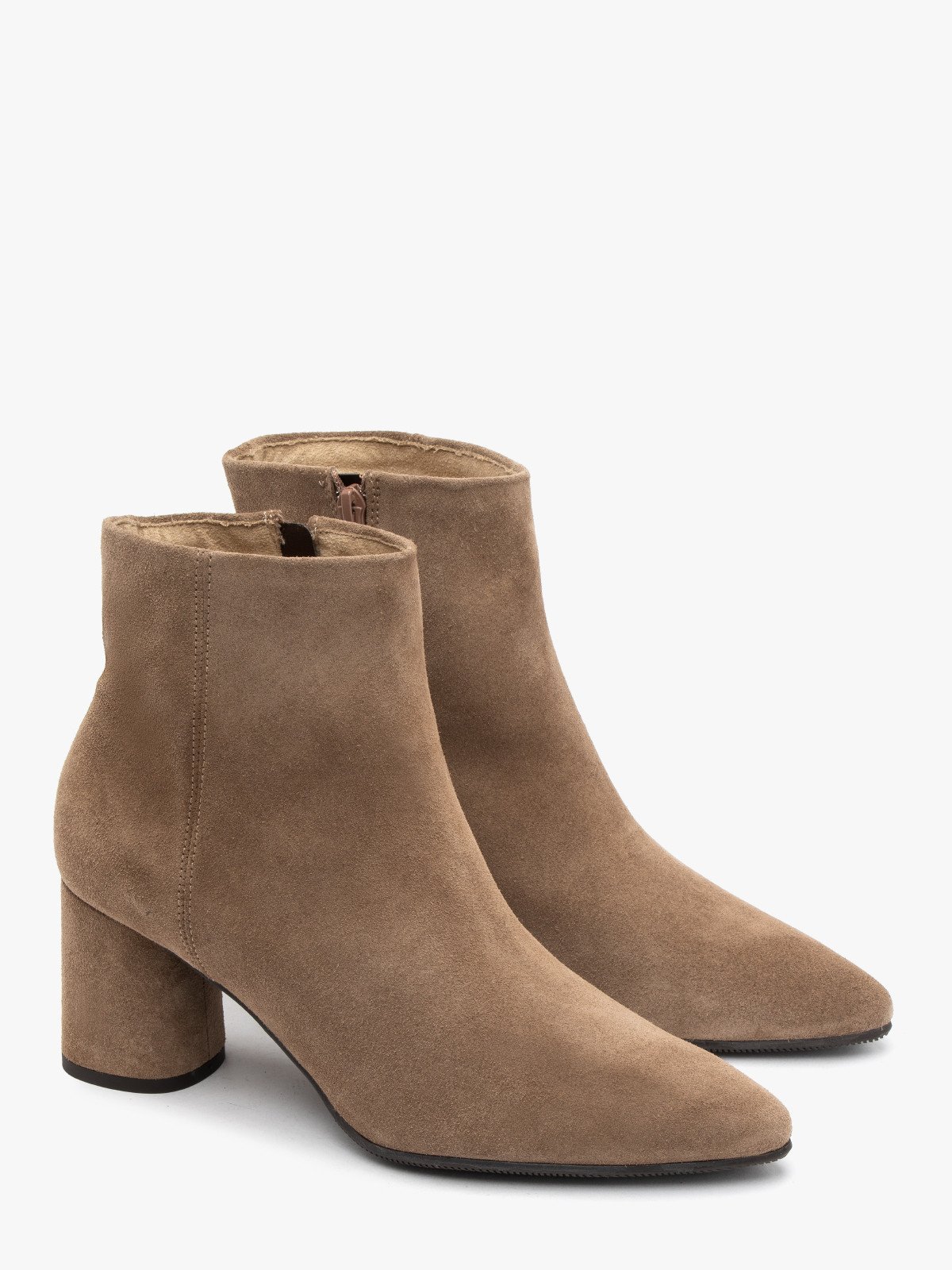 Beżowe botki damskie na owalnym słupku