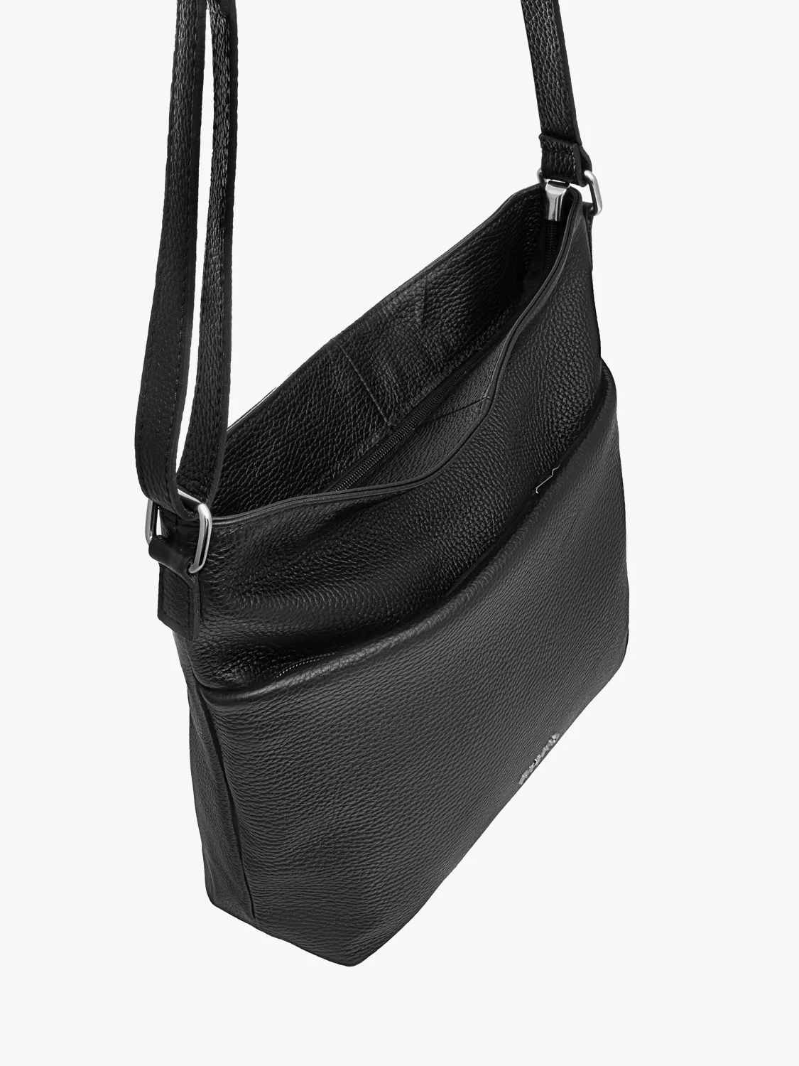 Czarna torebka średniej wielkości