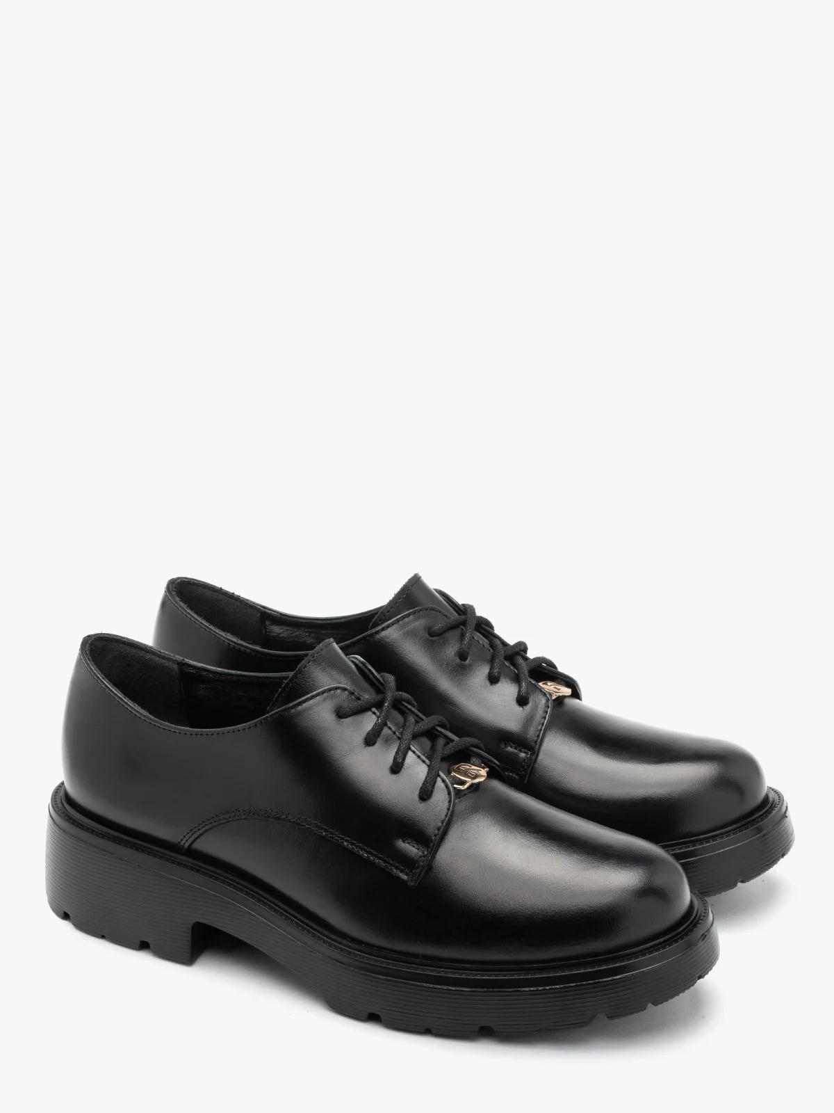 Czarne, klasyczne półbuty damskie