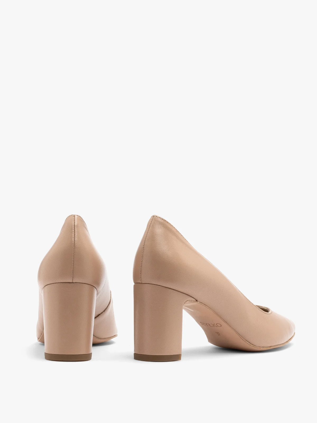 Beżowe czółenka damskie na słupku