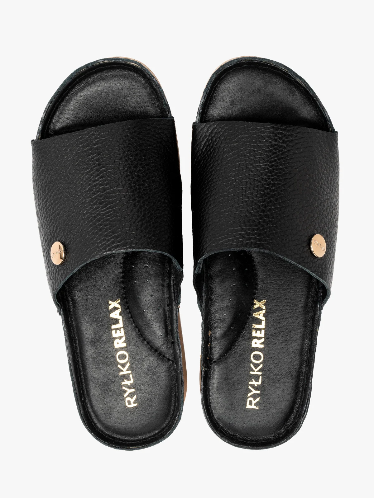 Czarne klapki na beżowej, niskiej platformie