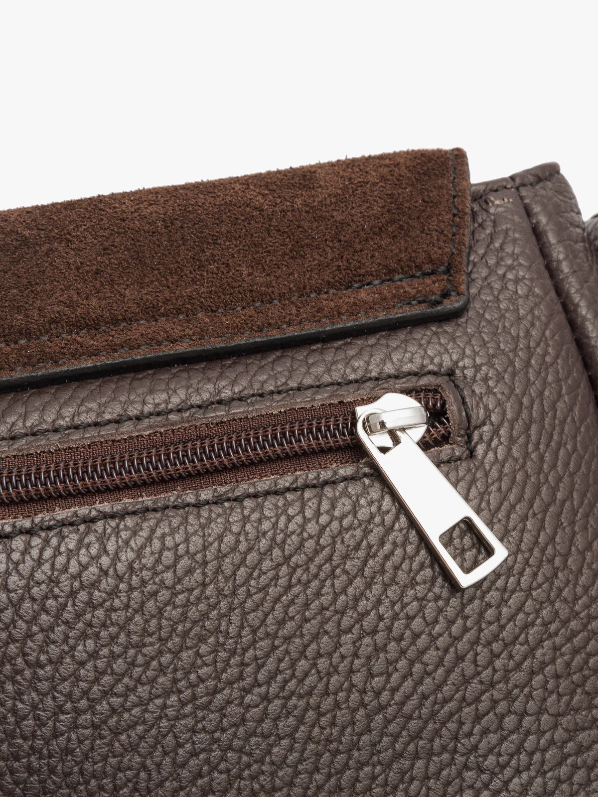 Brązowa torebka z łączonych skór z łańcuszkiem