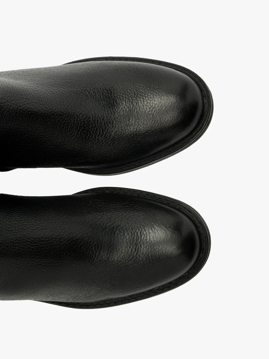 Czarne kozaki damskie z wąską cholewką