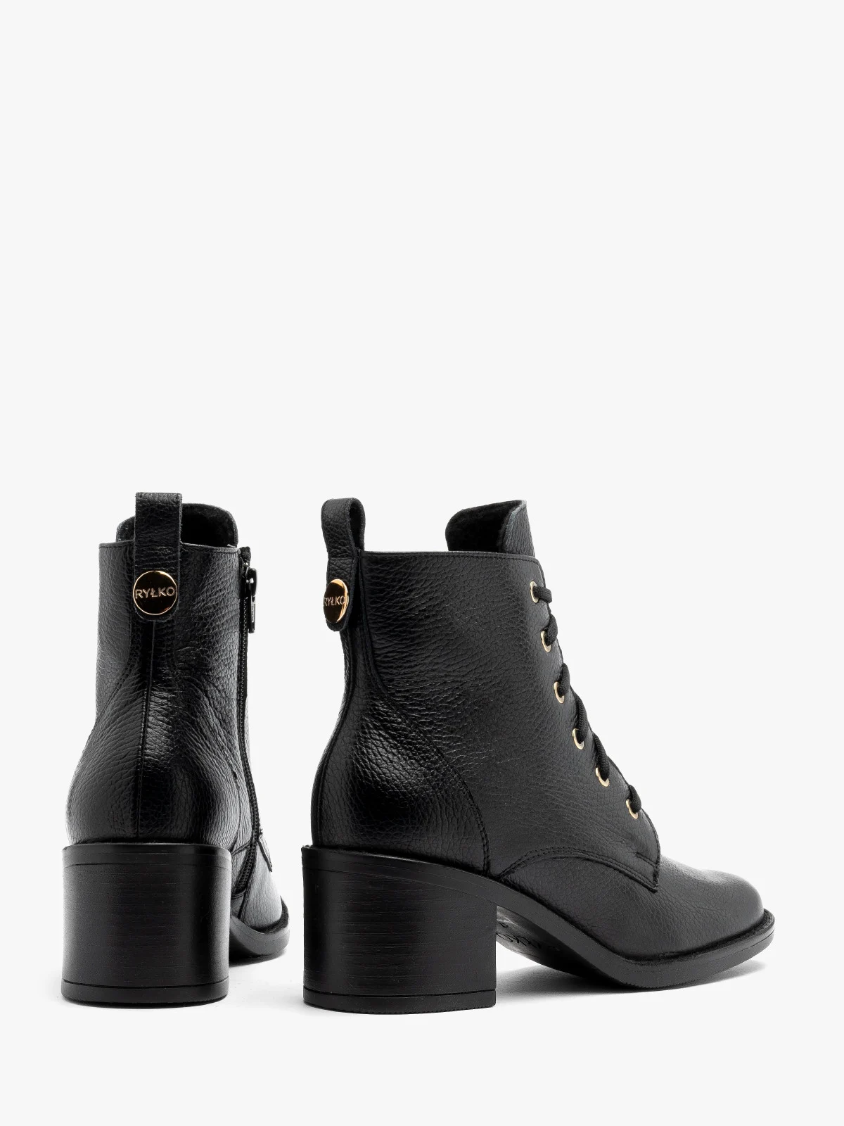 Czarne, sznurowane trzewiki damskie ze złotymi oczkami