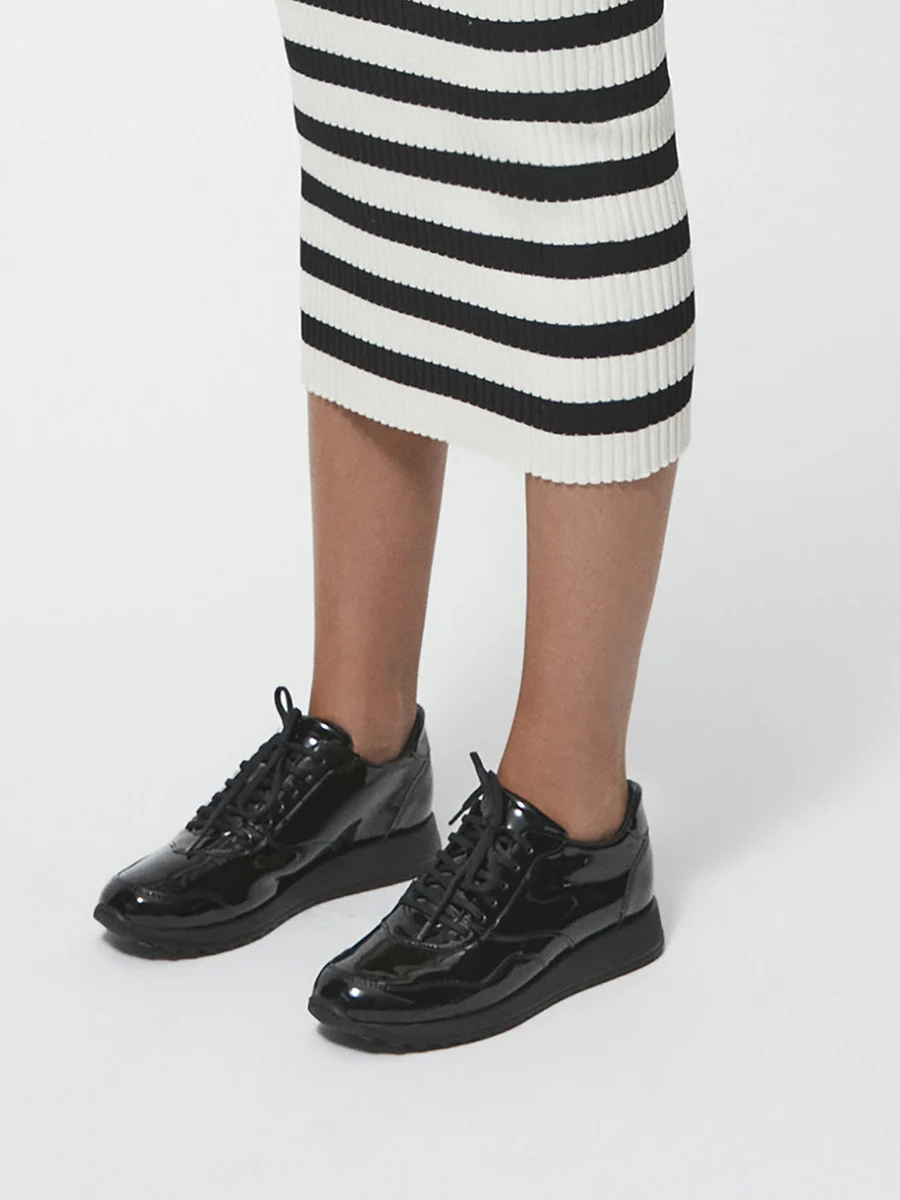 Lakierowane półbuty sportowe