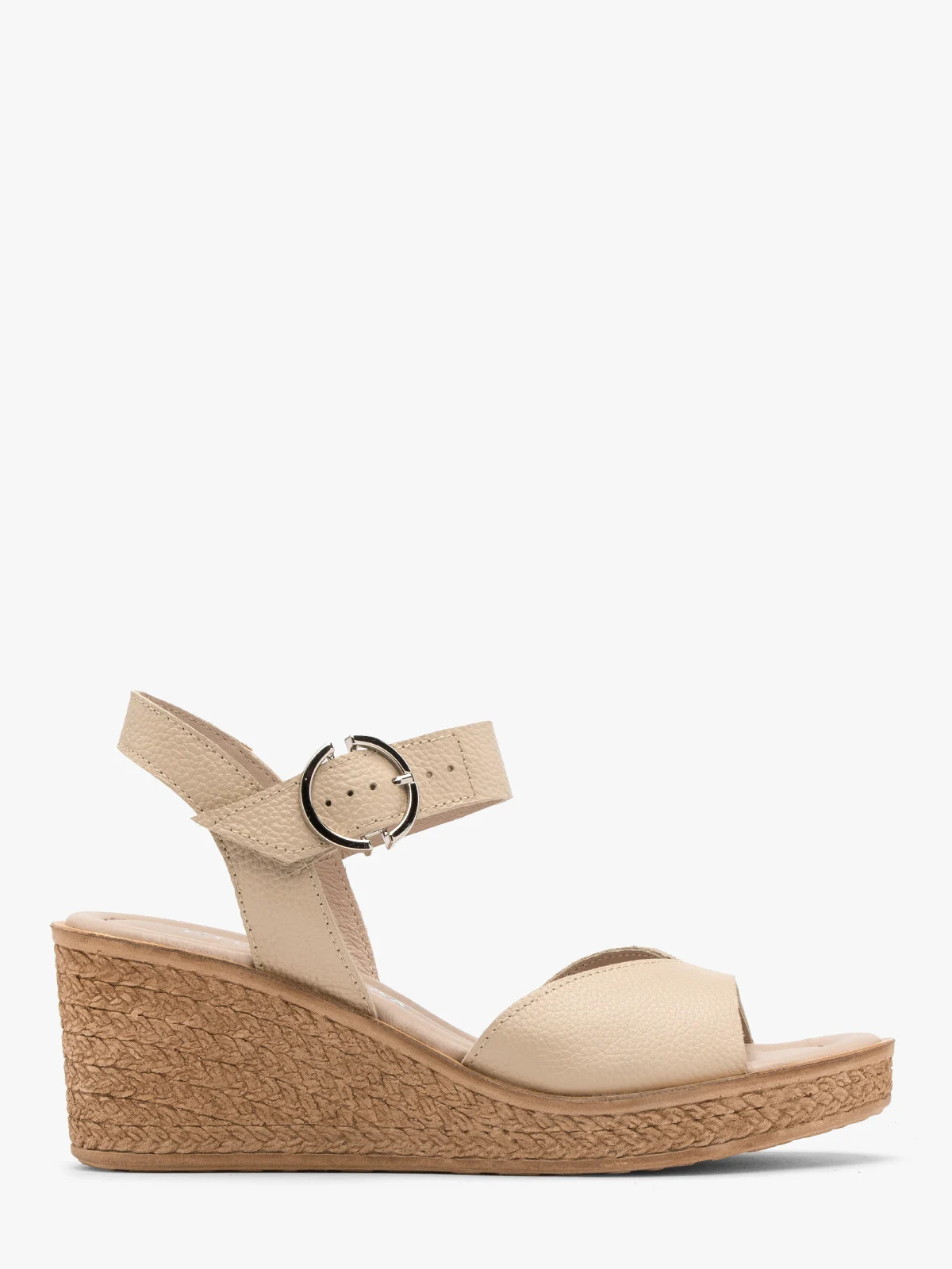 Beżowe sandały na koturnie