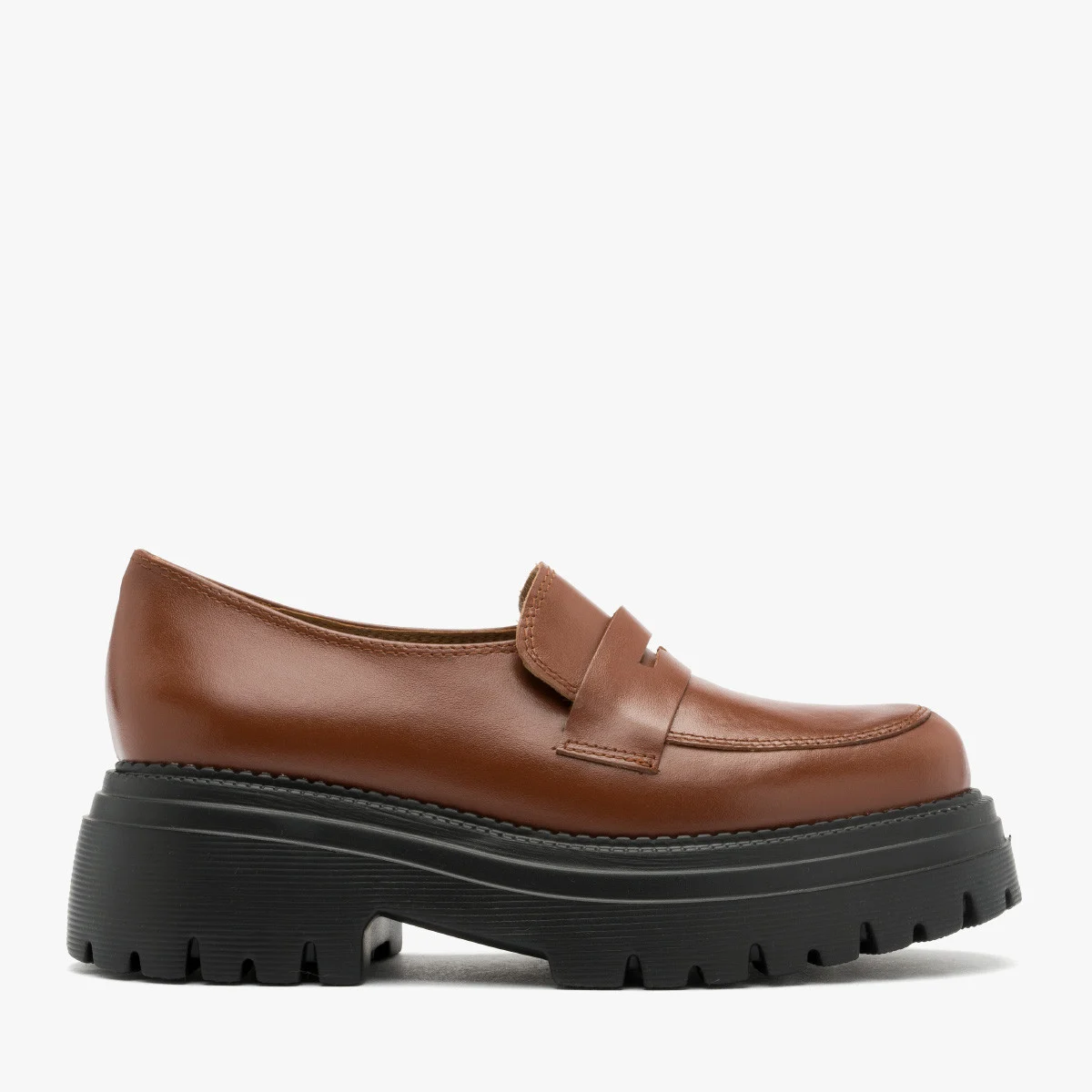 Brązowe mokasyny na grubej podeszwie