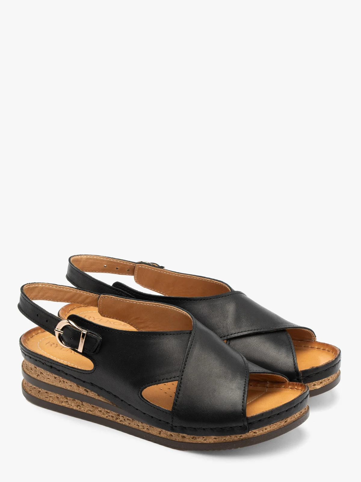 Czarne sandały na platformie