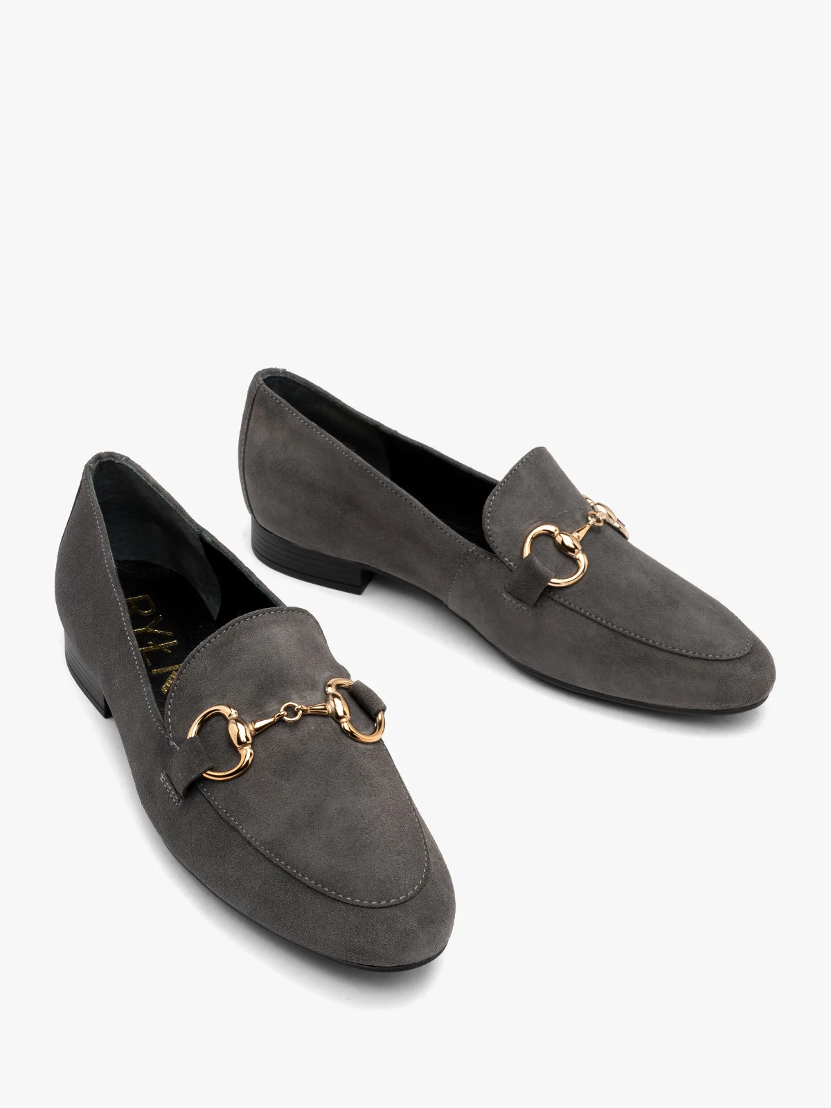 Szare mokasyny na płaskiej podeszwie