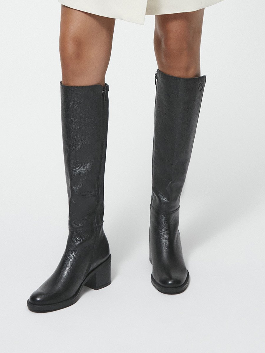 Czarne kozaki damskie