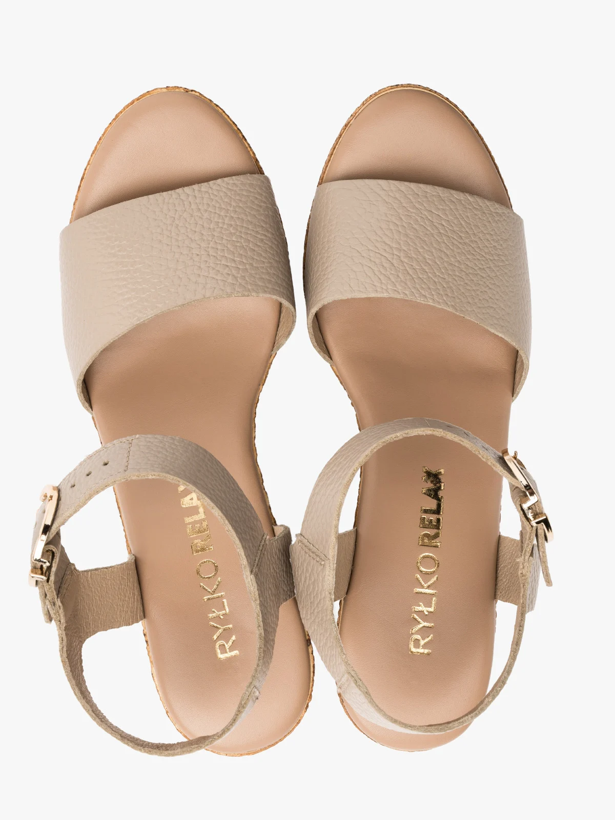 Beżowe sandały na koturnie