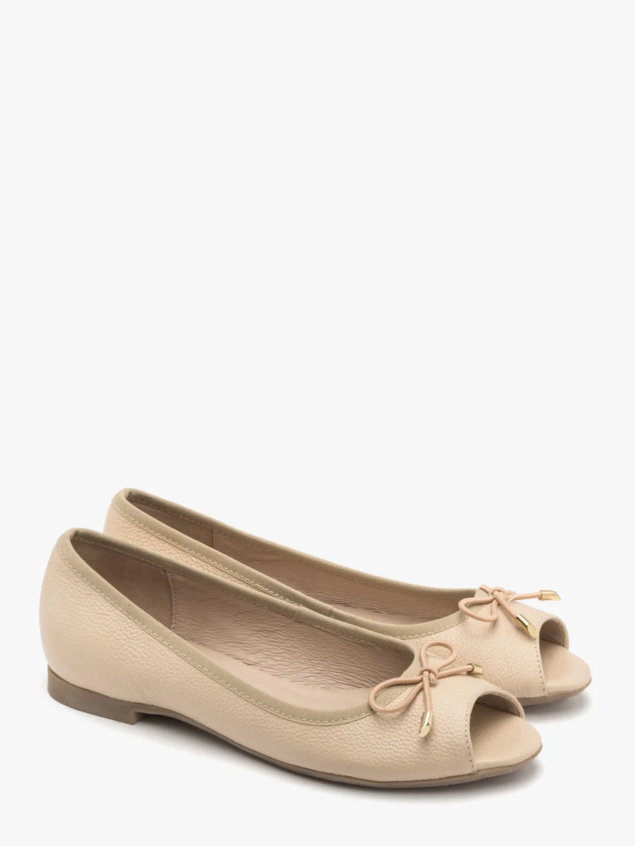 Beżowe baleriny z kokardą