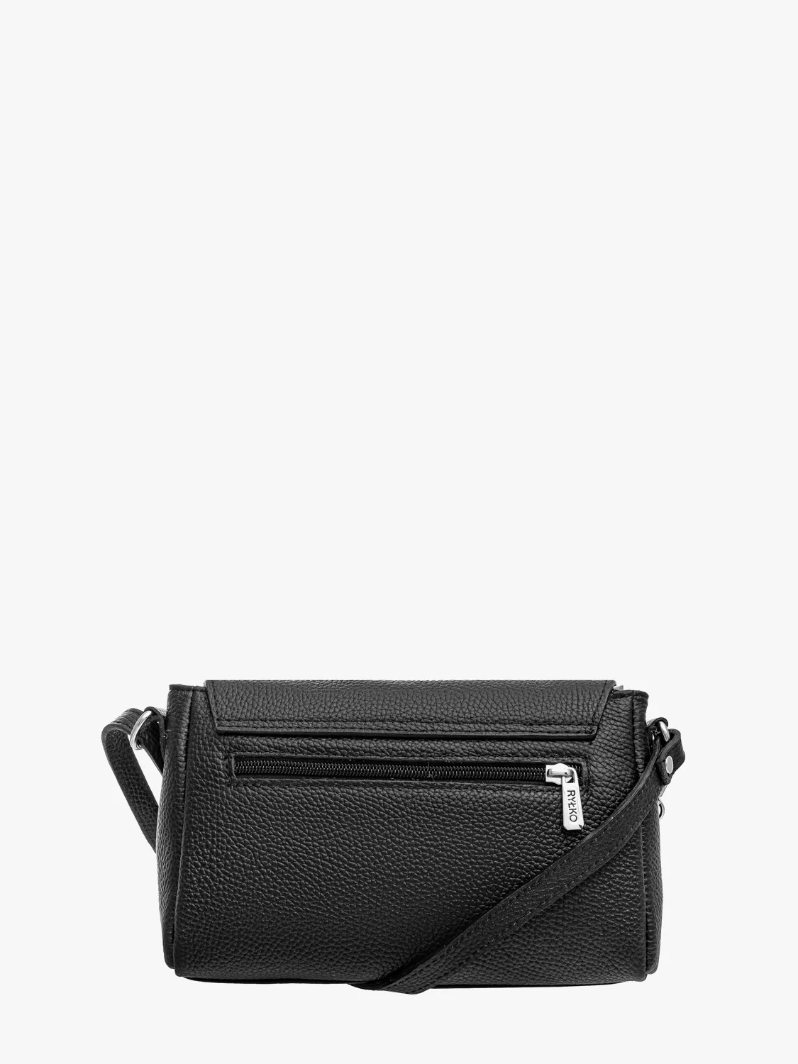 Czarna torebka z łańcuszkiem