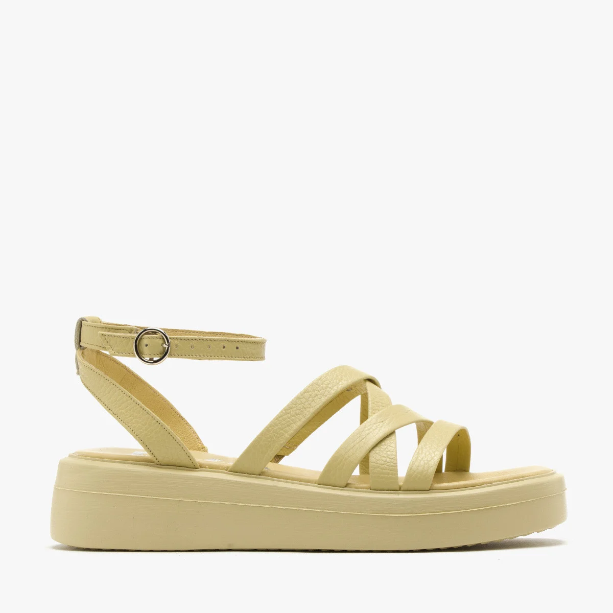 Żółte sandały na platformie