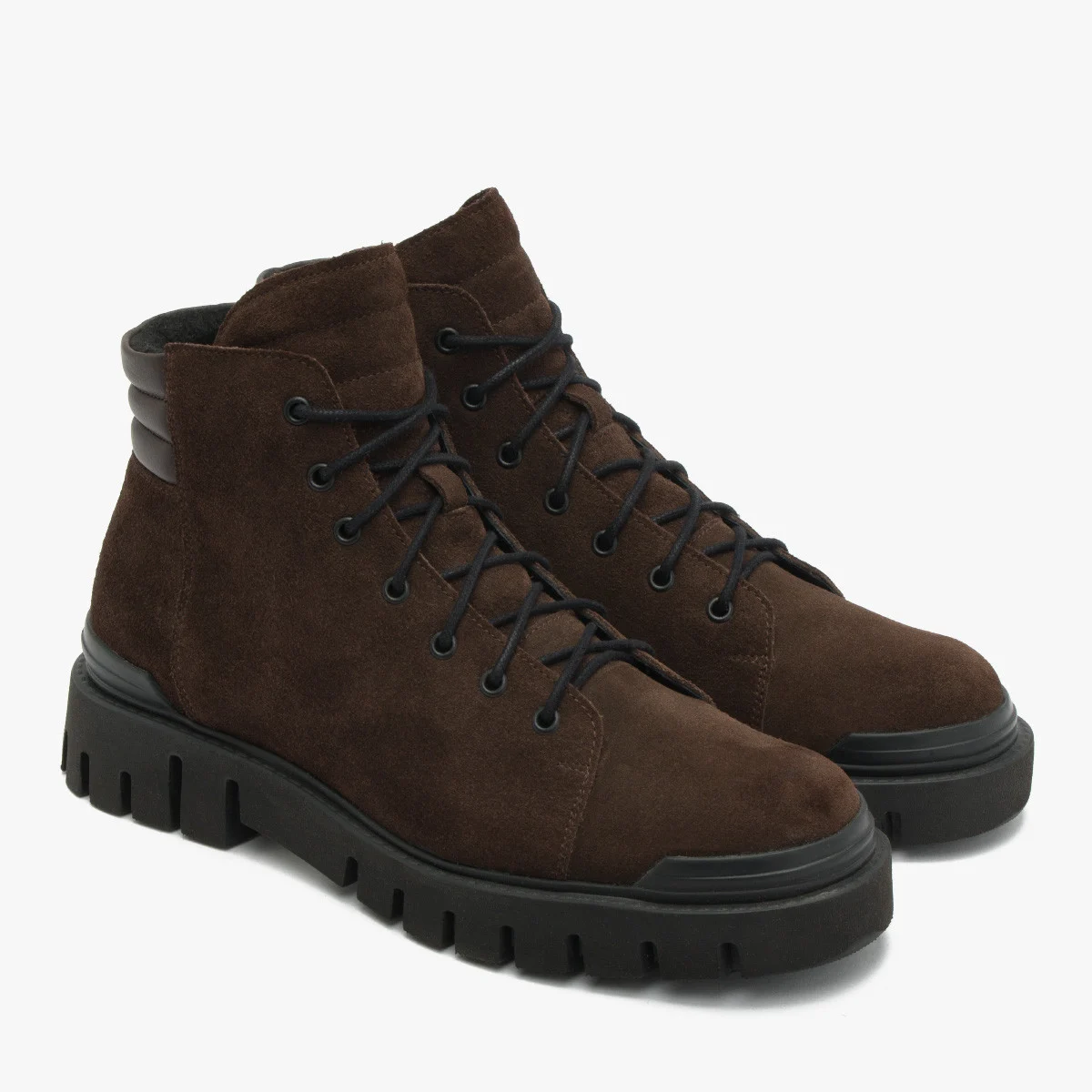 Ciemnobrązowe trzewiki na lekkim spodzie